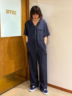 ダブルポケットVネックオールインワンのコーディネートスナップ（kanae
