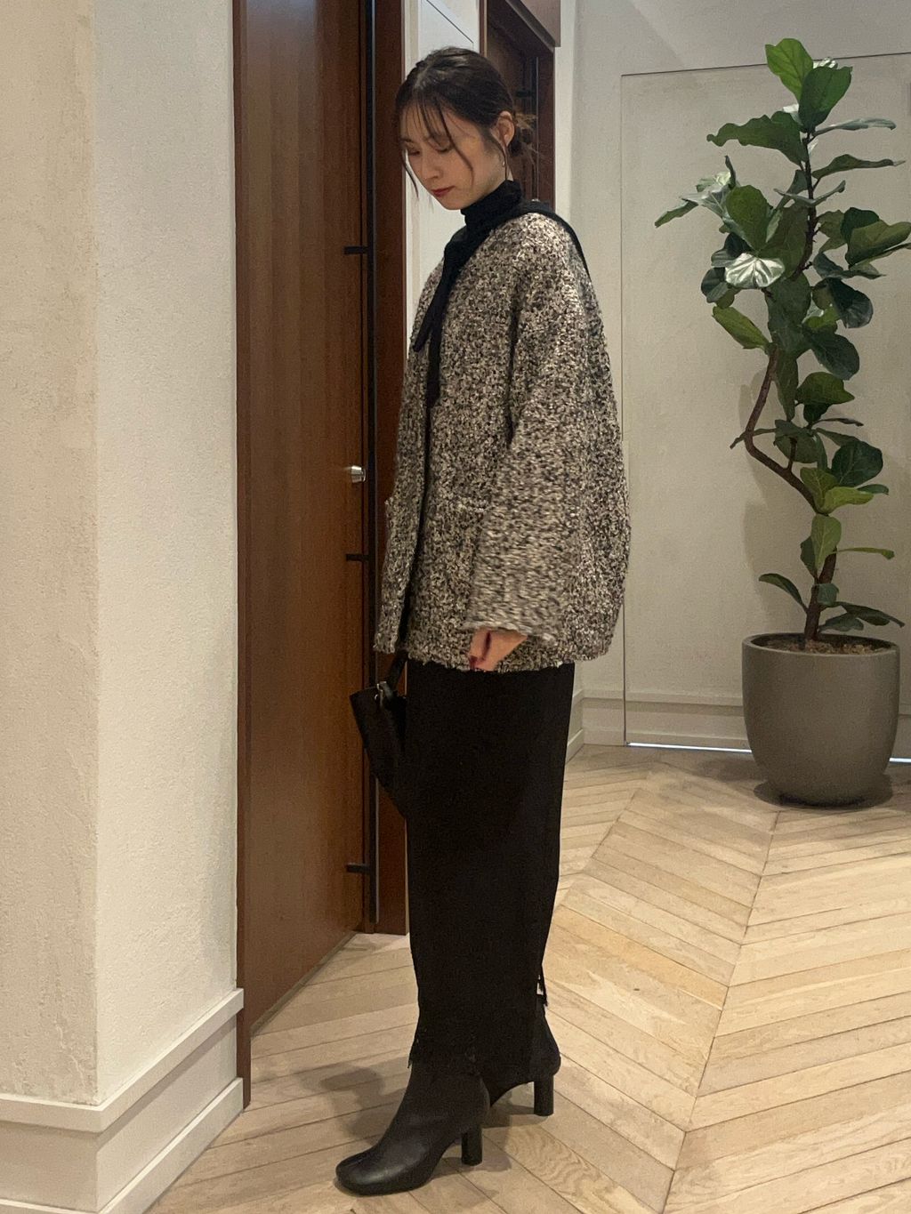 ループヤーンノーカラージャケットコートのコーディネートスナップ