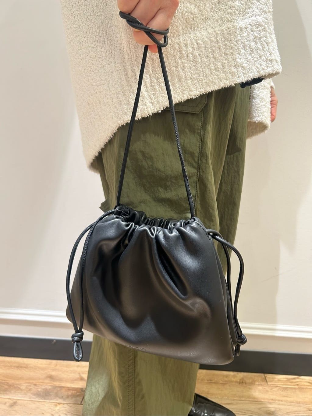 BODHI Higuchi x S カシミヤロングTEEのコーディネートスナップ