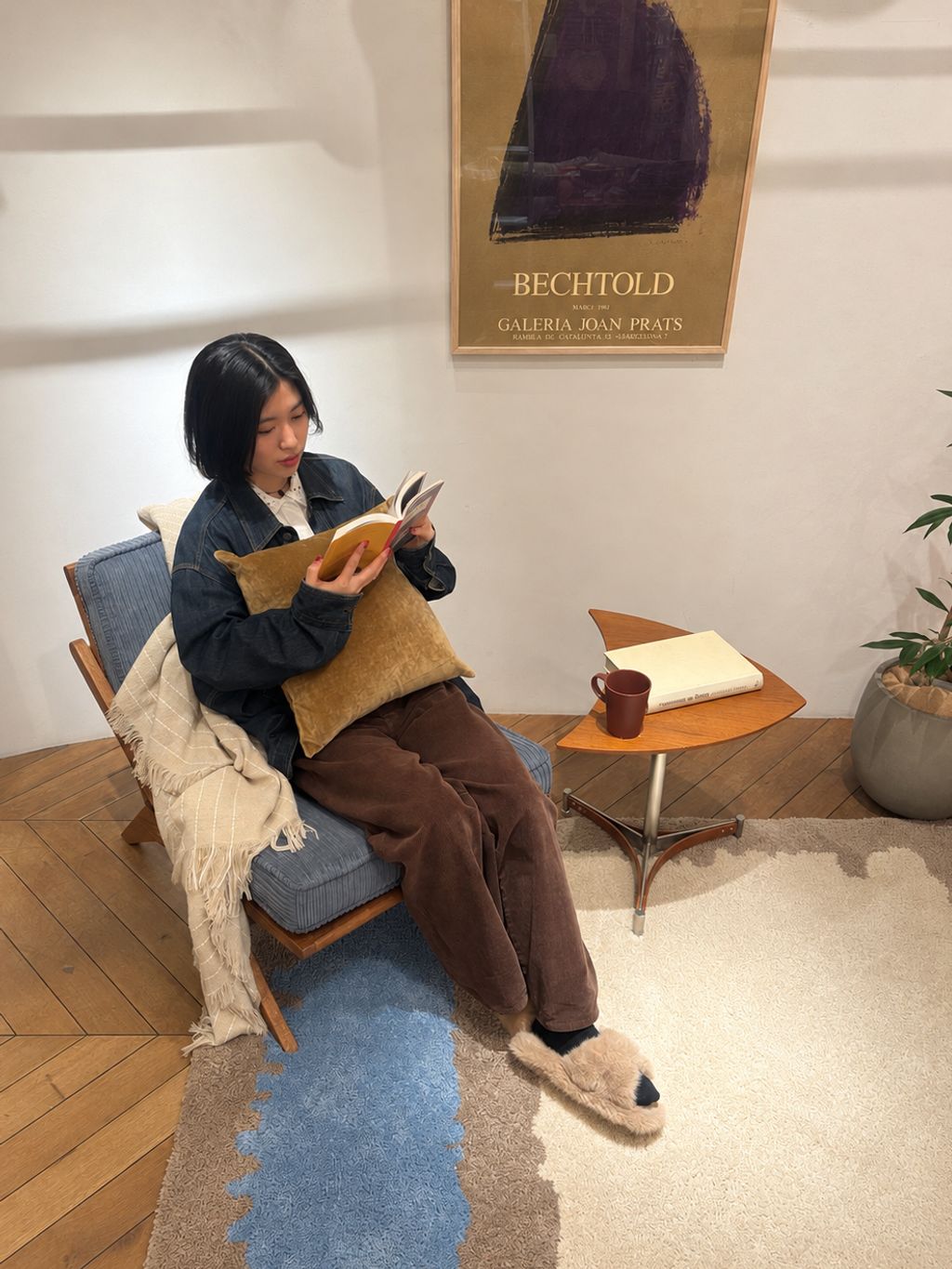 JOURNAL STANDARD FURNITURE