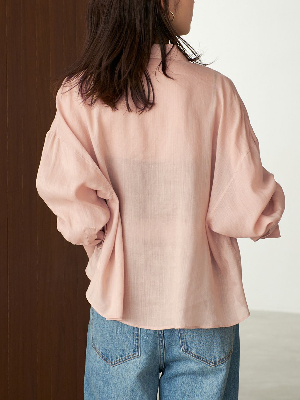 追加予約》RAMIE LYOCELL CROPPED シャツ 3のコーディネートスナップ