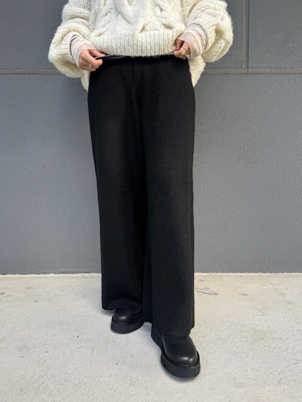 81BRANCA/ハチイチブランカ SLOBE別注 ケーブルハンドニットの