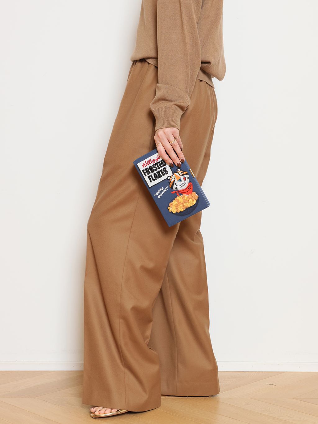 WISH クルーネックプルオーバーのコーディネートスナップ（HASE