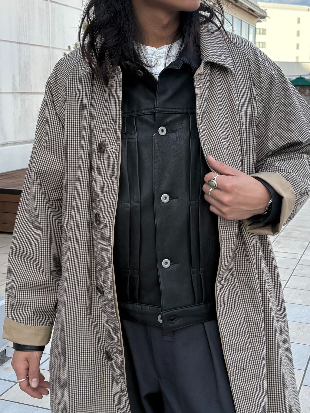 チェック リバーシブル ステンカラー コートのコーディネートスナップ