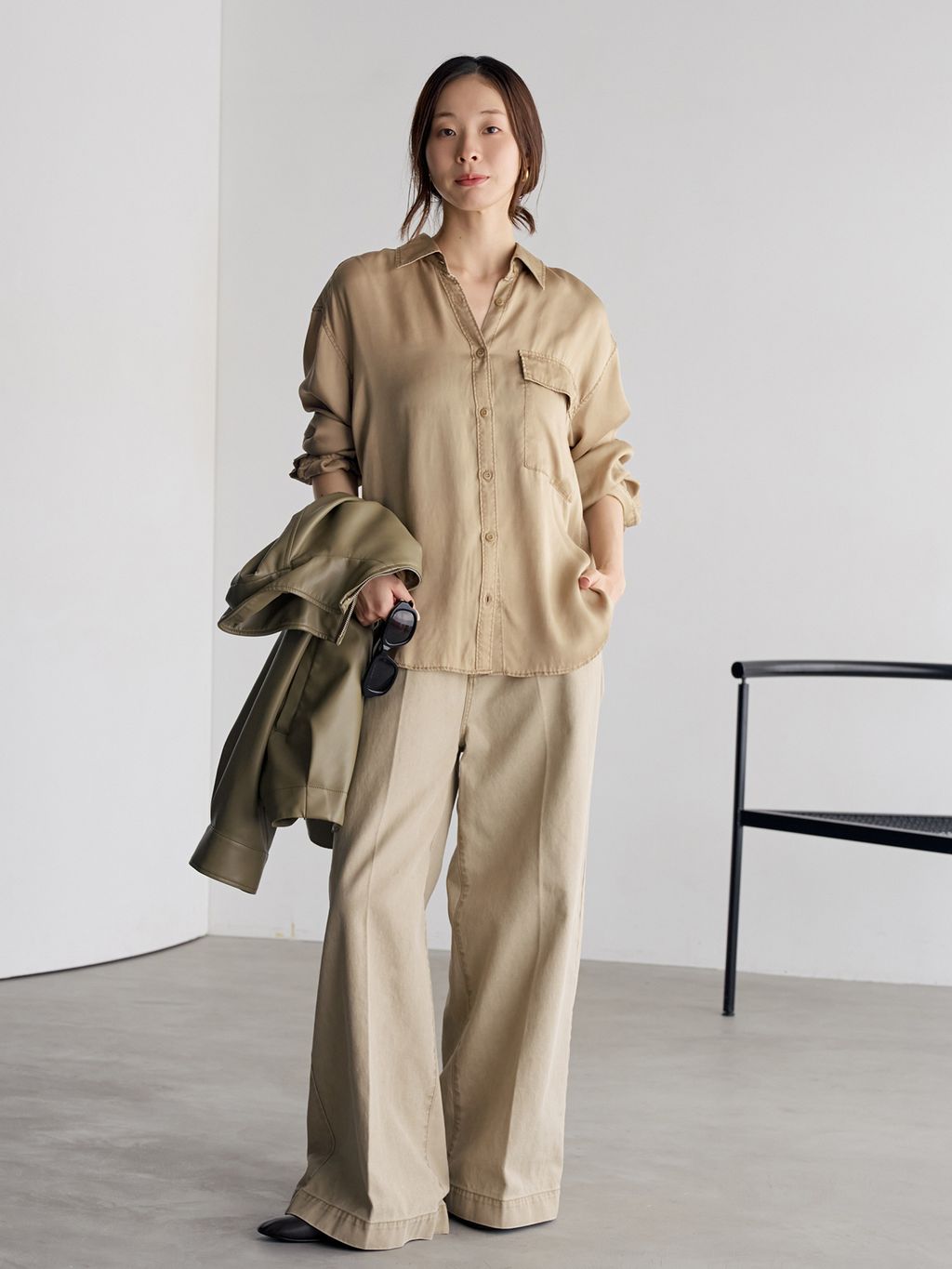 予約》Leather like wash ブルゾンのコーディネートスナップ（Nene