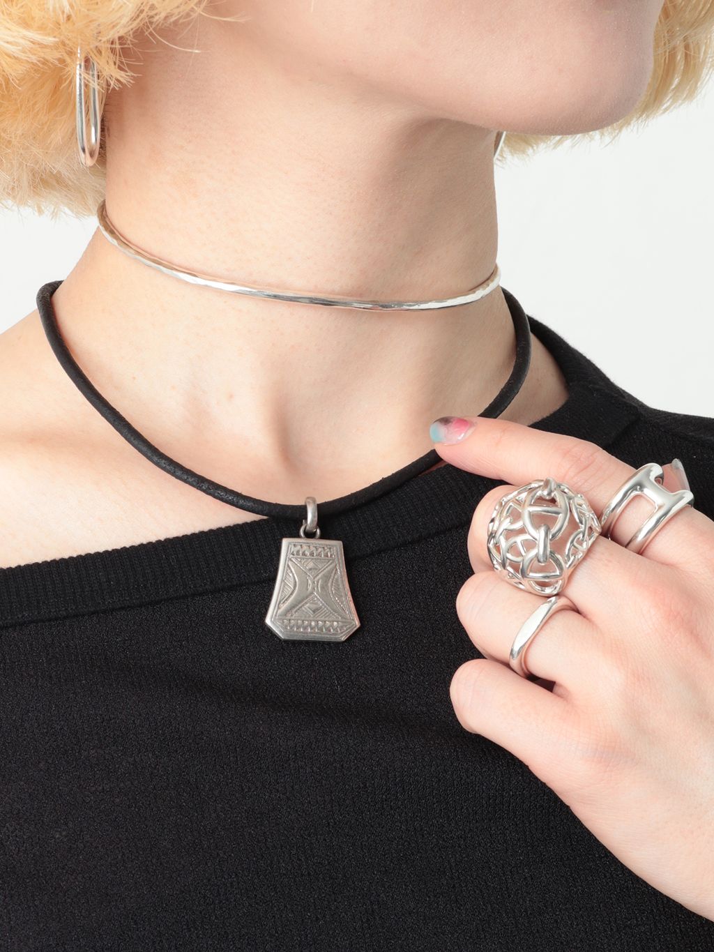 MIU MIU/ミュウミュウ】 Cylinder shoulder 2wayのコーディネート