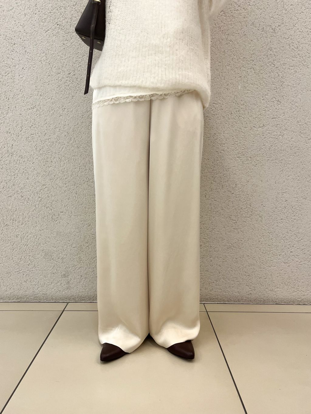 double satin minimal パンツのコーディネートスナップ（Naoko