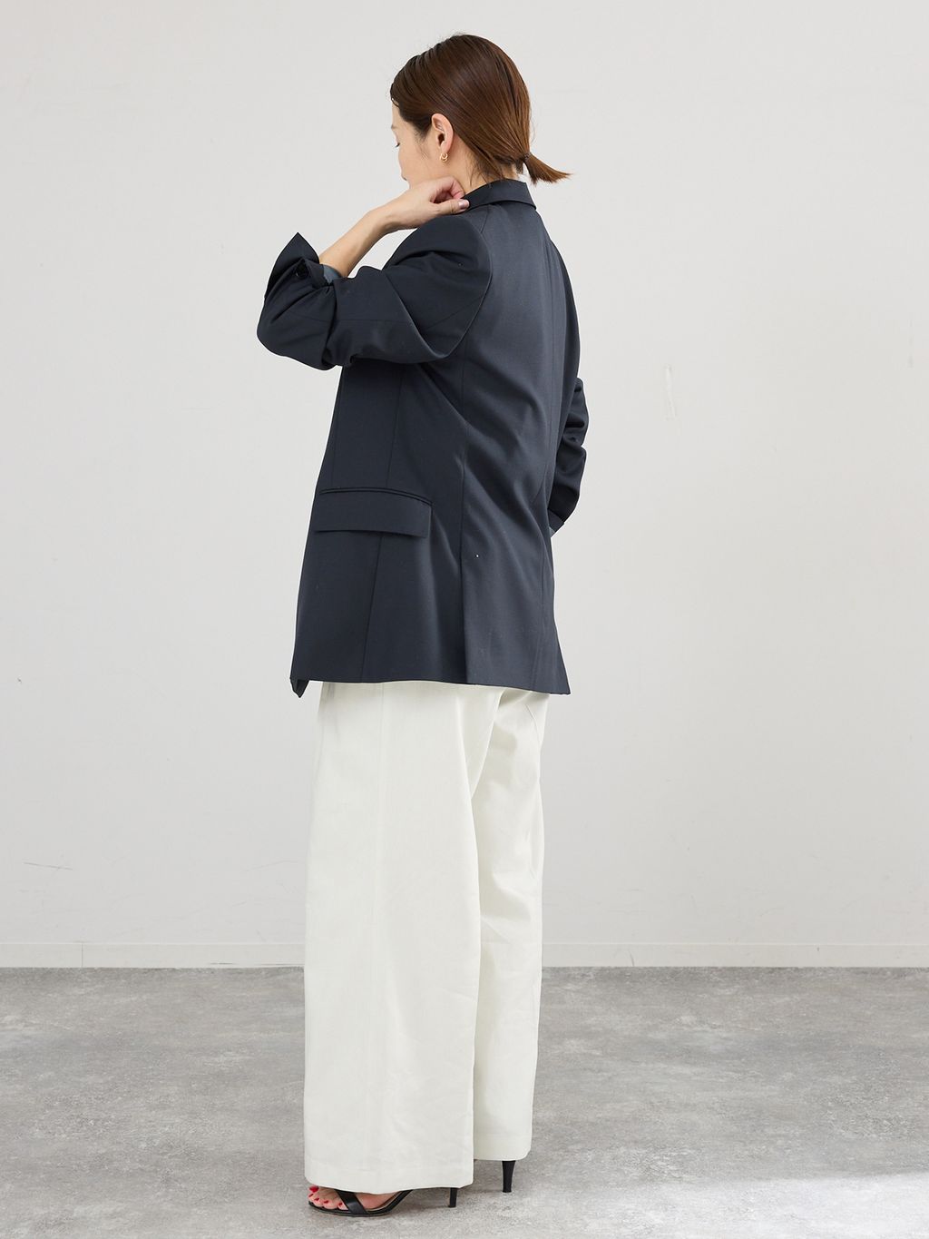 ツイルダブルブレストジャケットのコーディネートスナップ（Suzy