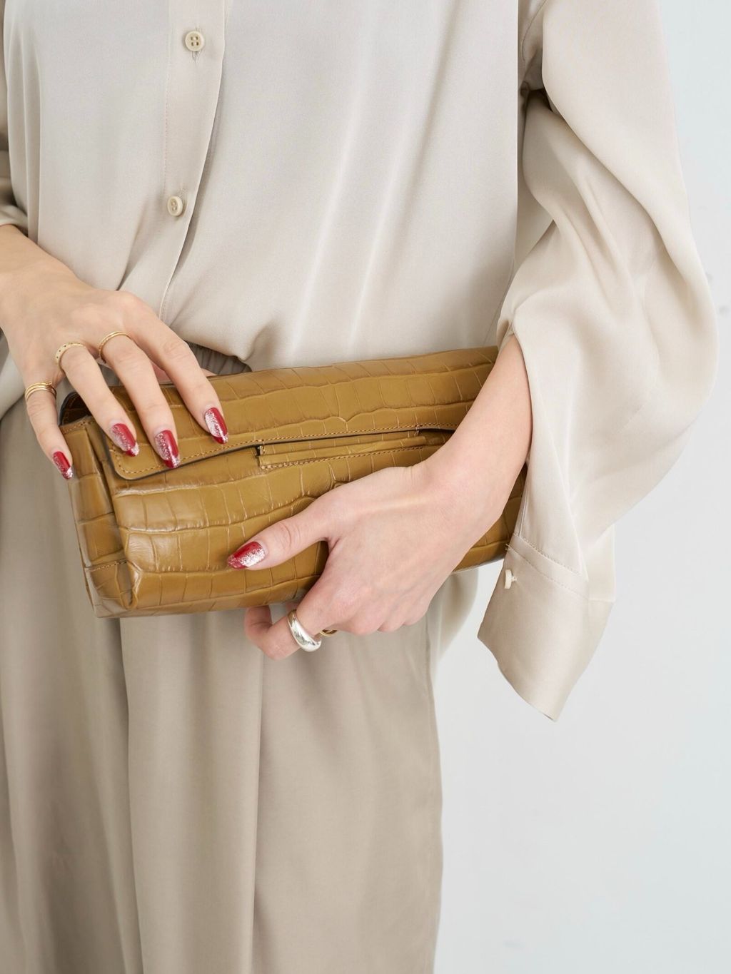 Washable Silk Shirtのコーディネートスナップ（STAFF.S）｜L
