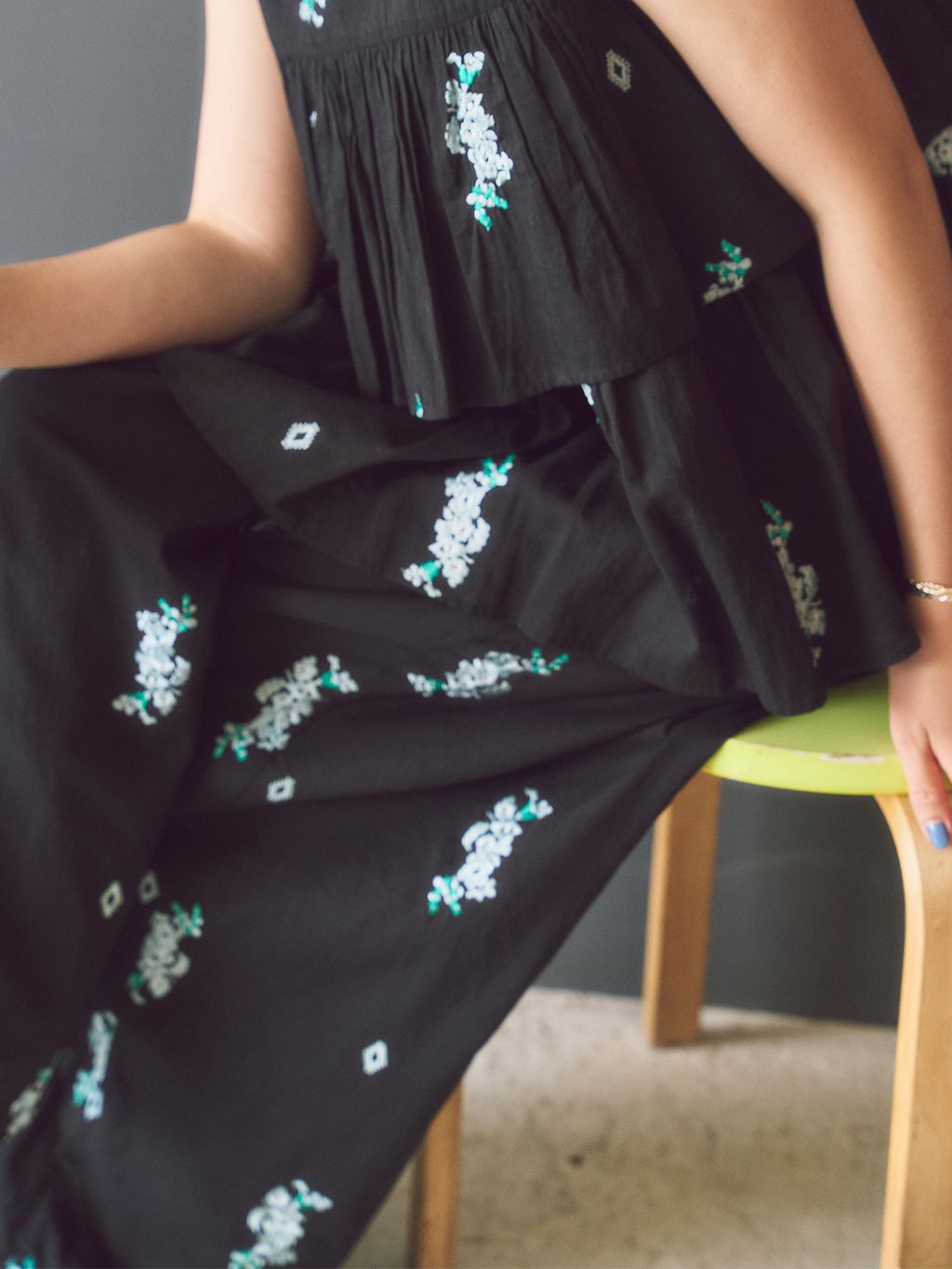 ne Quittez pas / ヌキテパ Cotton Voile Jasmine Embroidery Gathの
