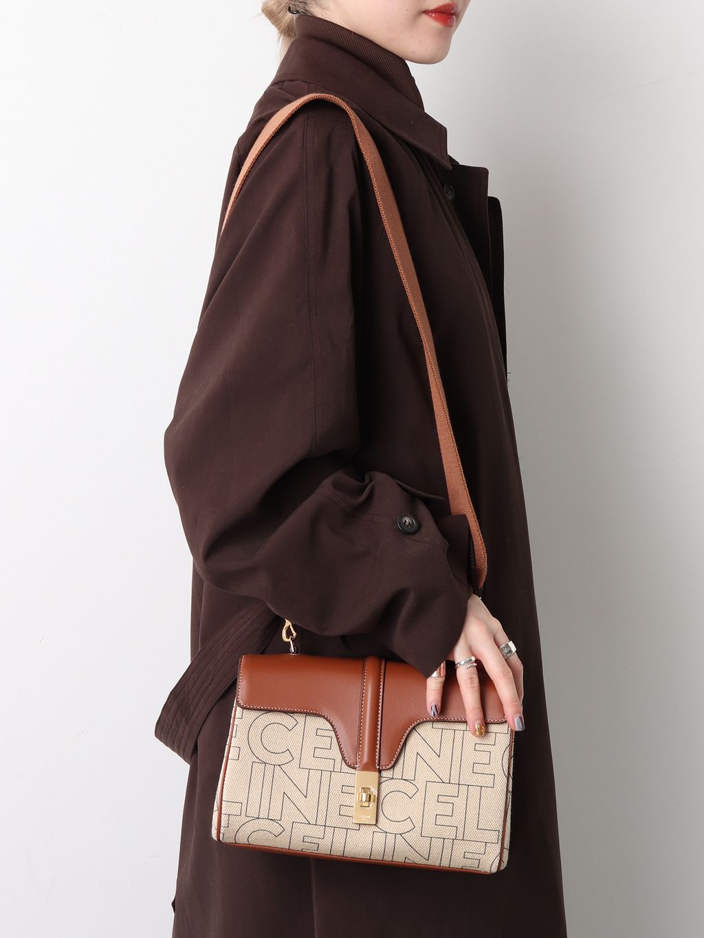 【未使用】【激安】　CEINE セリーヌ　ガウン　レッド　ブラウン　レディース CELINE/セリーヌ】Teen soft 16 shoulder logoのコーディネート