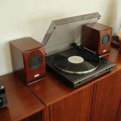 音楽のある生活】平面スピーカーを鳴らす｜ACME Furniture｜ブログ