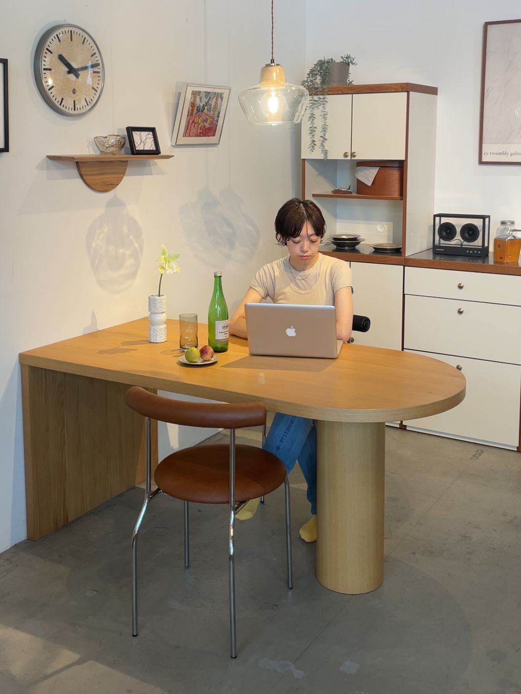 JOURNAL STANDARD FURNITURE