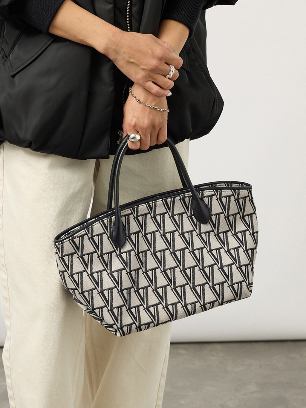 追加3/WEB限定》SHIME シィメ 別注 MINI トートバッグのコーディネート