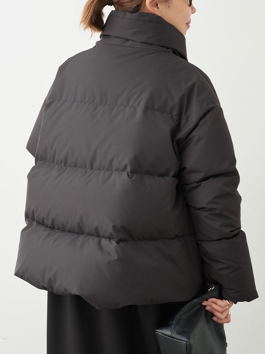 Short ダウン ジャケットのコーディネートスナップ（MIO）｜Deuxieme