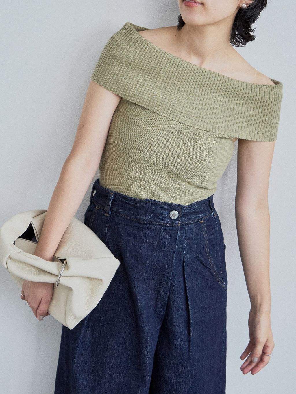 TODAYFUL Seamless Offshoulder Knitのコーディネートスナップ（mio