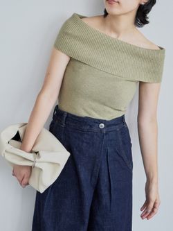 TODAYFUL Seamless Offshoulder Knitのコーディネートスナップ（mio