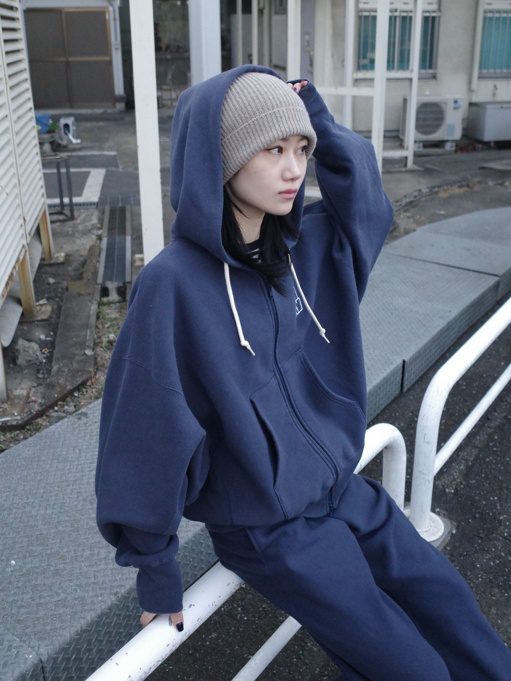 別注【CHAMPION*JOURNAL STANDARD by HOLIDAY】ZIP HOODIEの