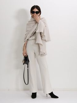 ALONPI/アロンピ】 CASHMERE STOLEのコーディネートスナップ（BUYER.Y
