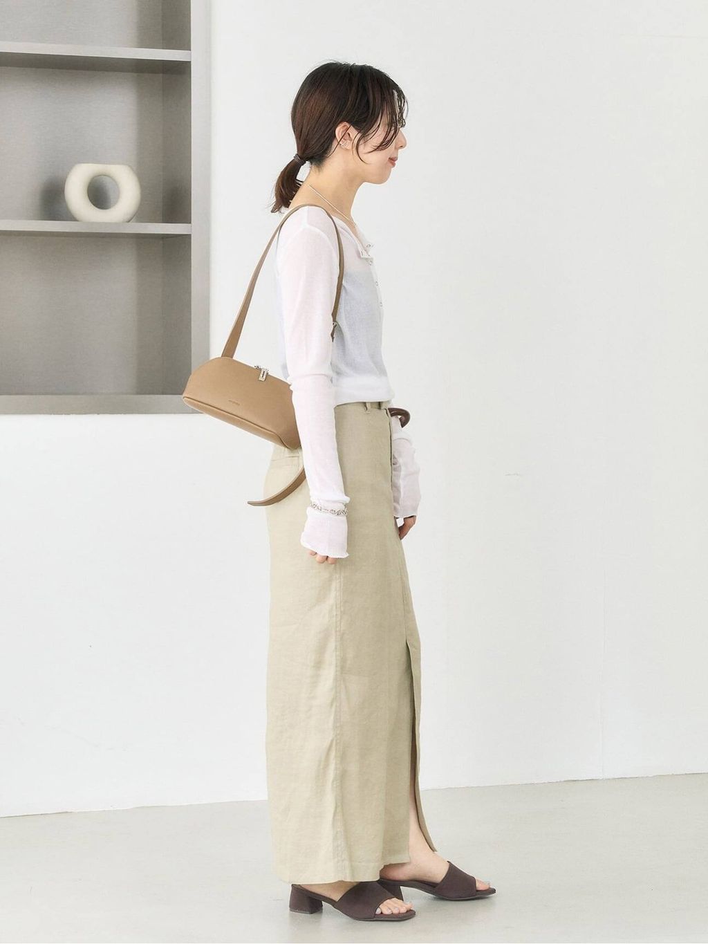 MIRAI MATSUDA×LE TALON 4cmスクエアスエードミュールのコーディネート