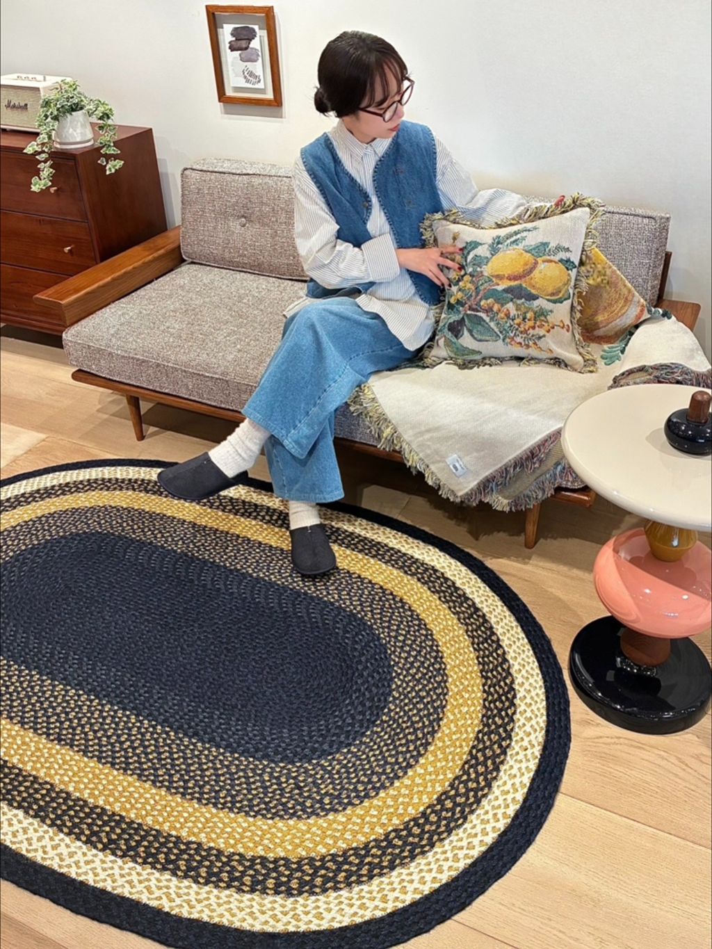 JOURNAL STANDARD FURNITURE