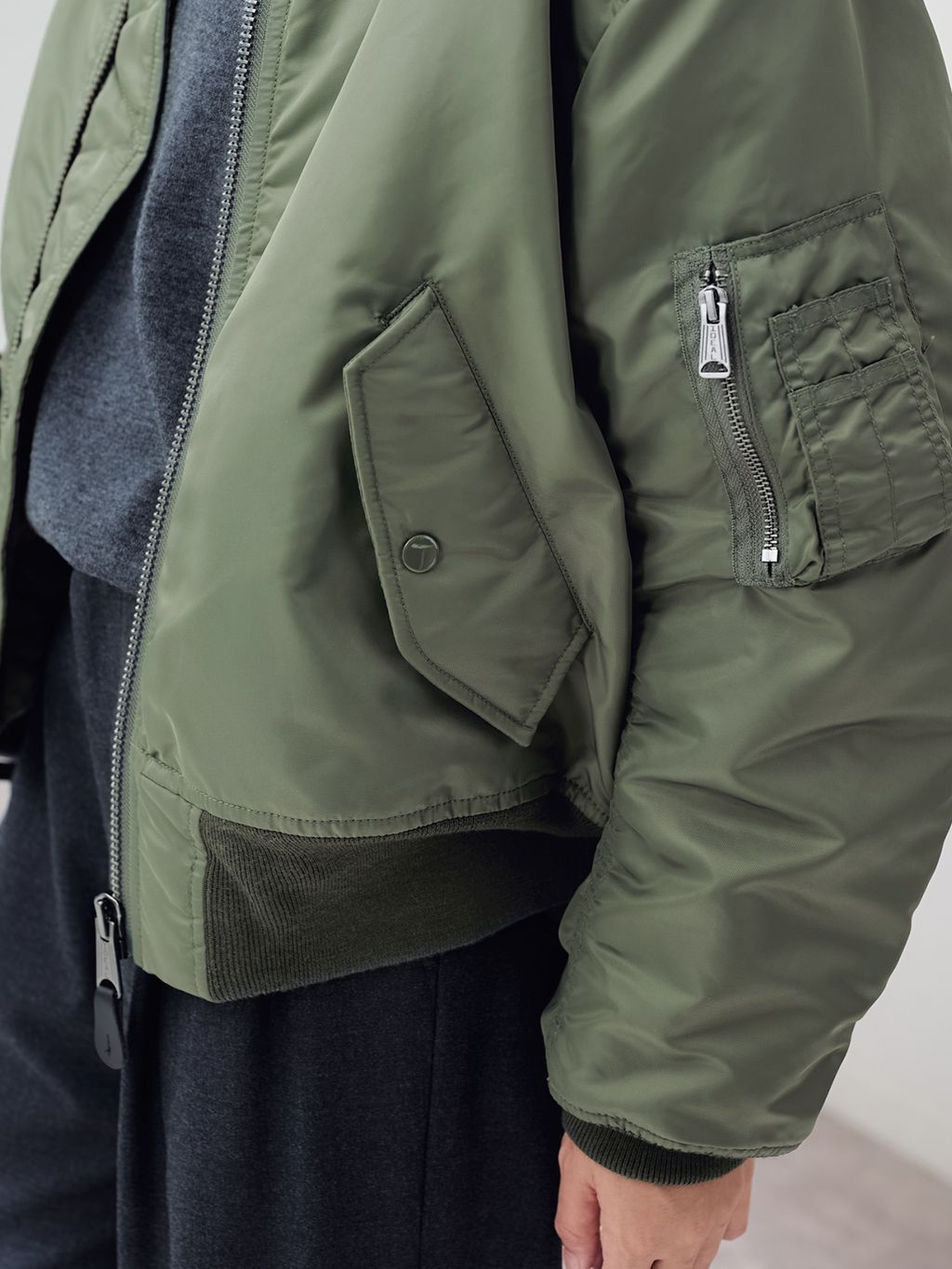 ≪予約≫TOP KHAKI/トップカーキ MA-1ナイロンジャケットの