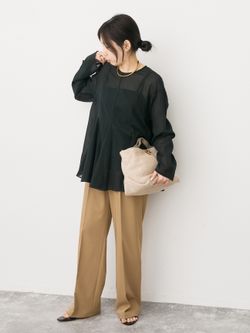 フレアチュニックのコーディネートスナップ（MIHO）｜Spick & Span