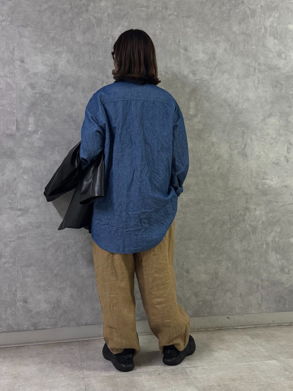 CLシャンブレー Plainシャツのコーディネートスナップ（A.O）｜journal