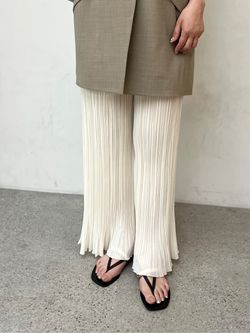 コクーンシルエットオーバージレのコーディネートスナップ（miyu