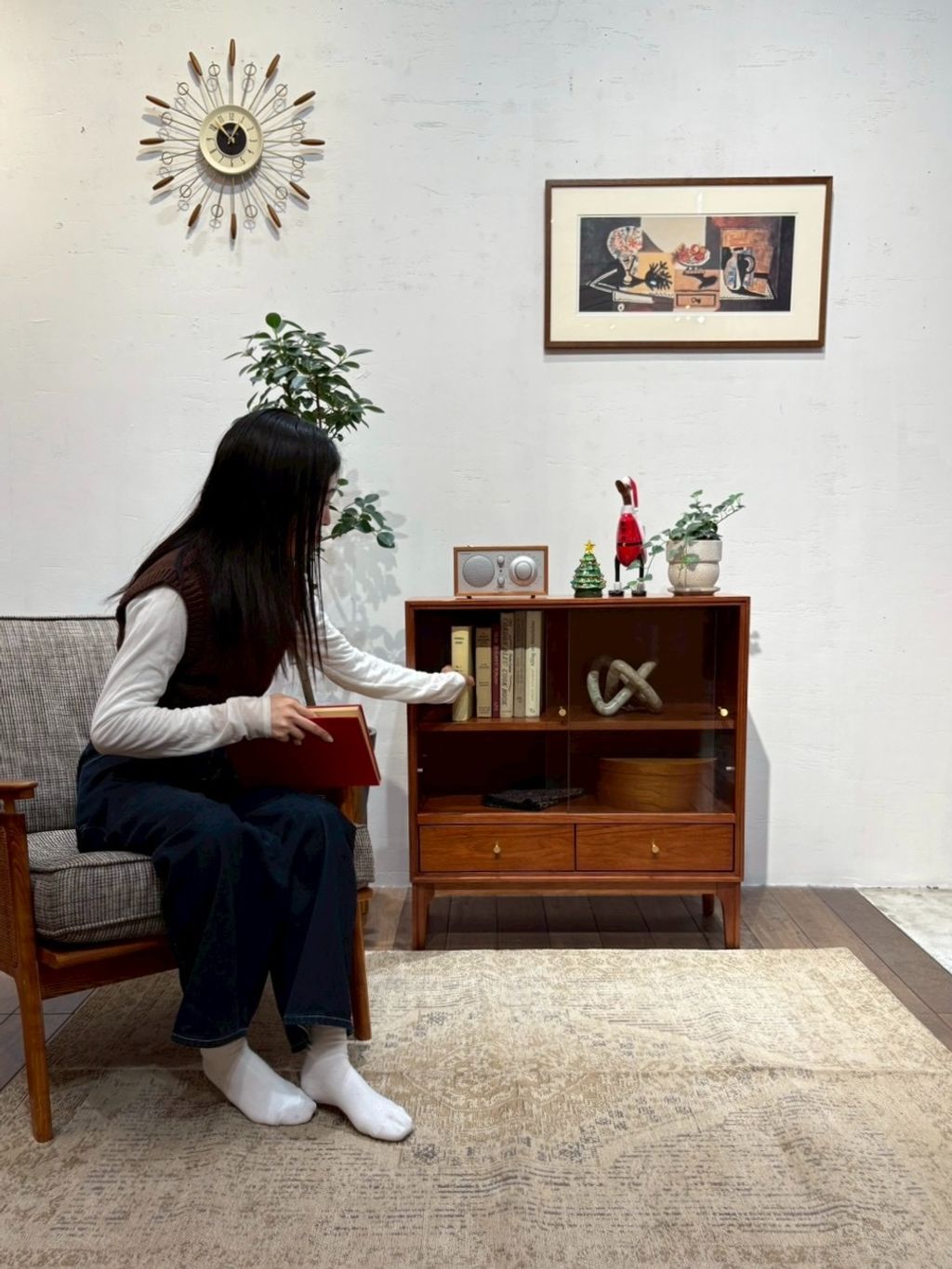 JOURNAL STANDARD FURNITURE