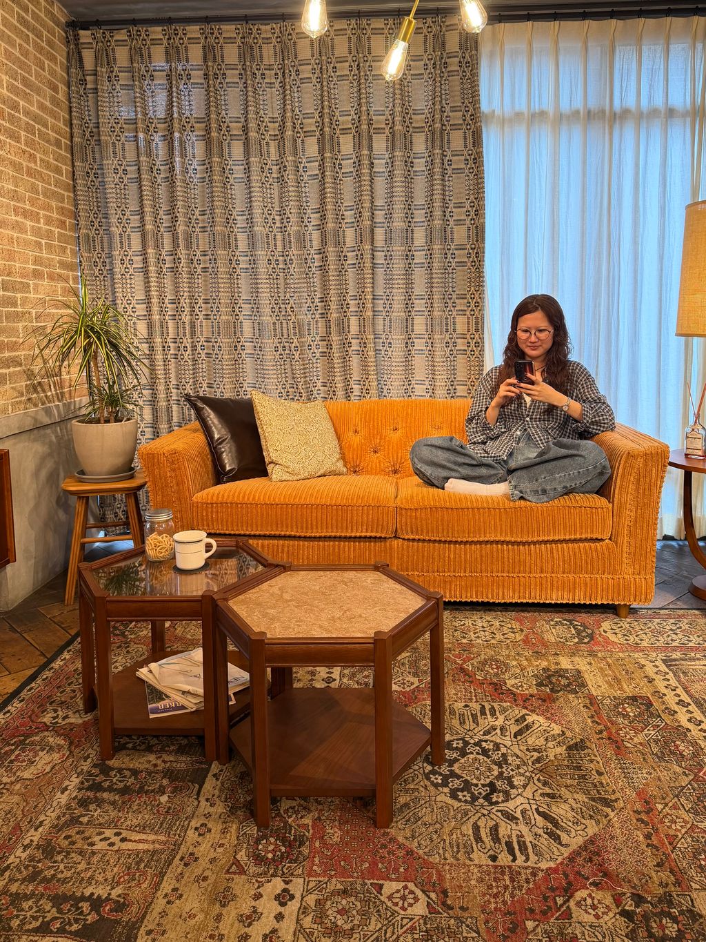 JOURNAL STANDARD FURNITURE