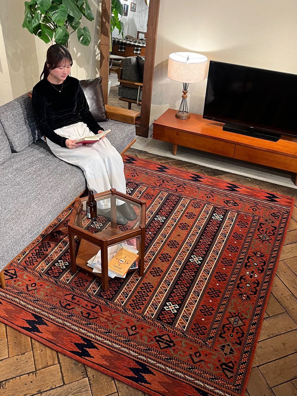 JOURNAL STANDARD FURNITURE