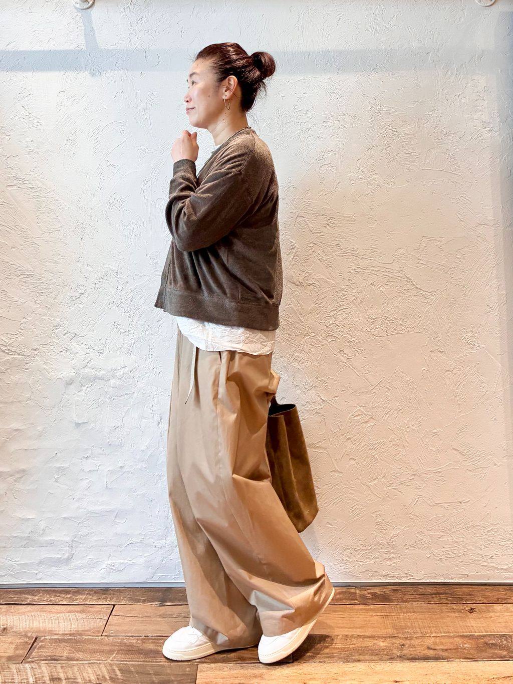 SUNDAY ハンサムチノパンツのコーディネートスナップ（H.M）｜journal
