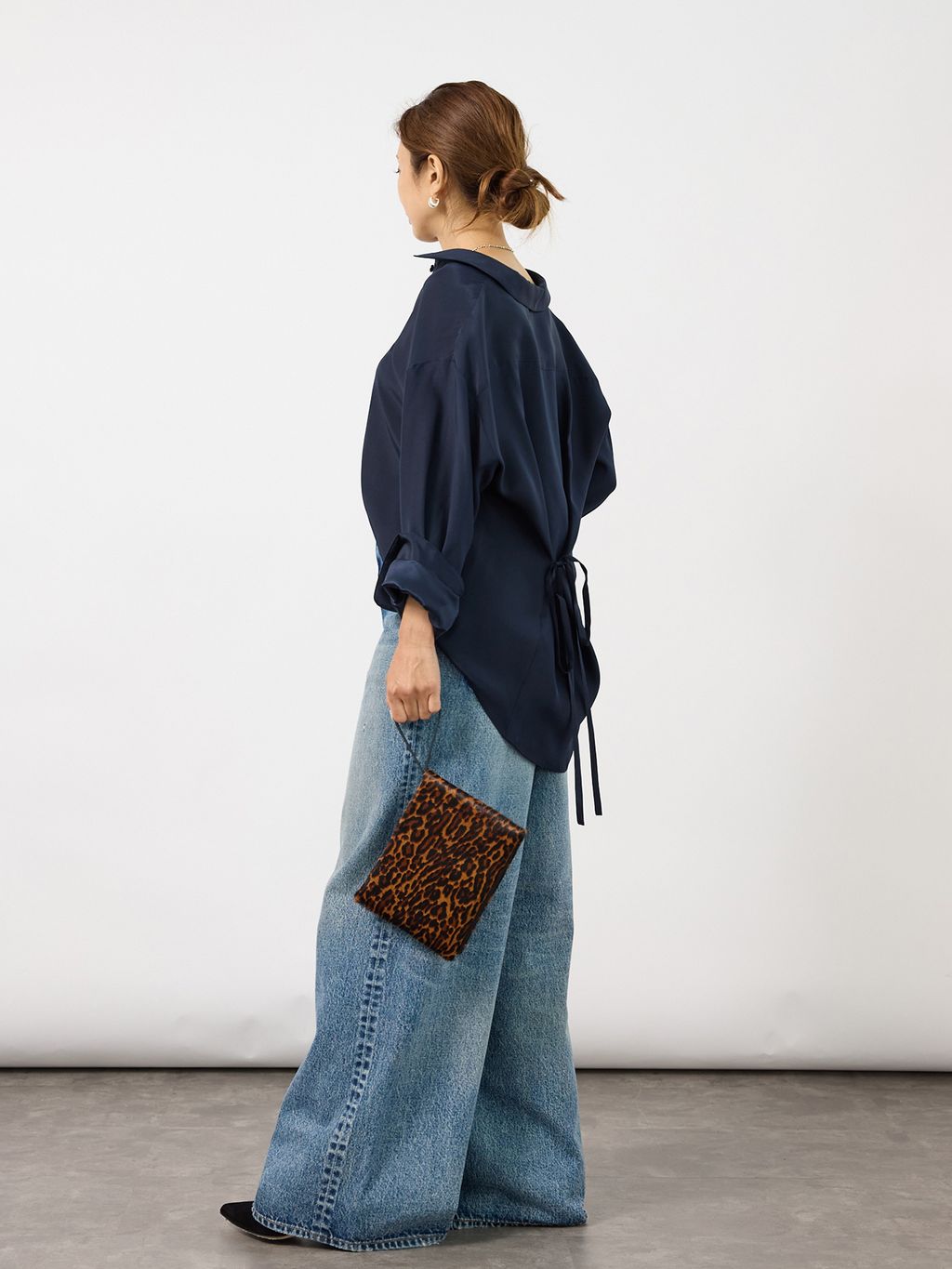 シルクシャツのコーディネートスナップ（VERMEIL Online Store