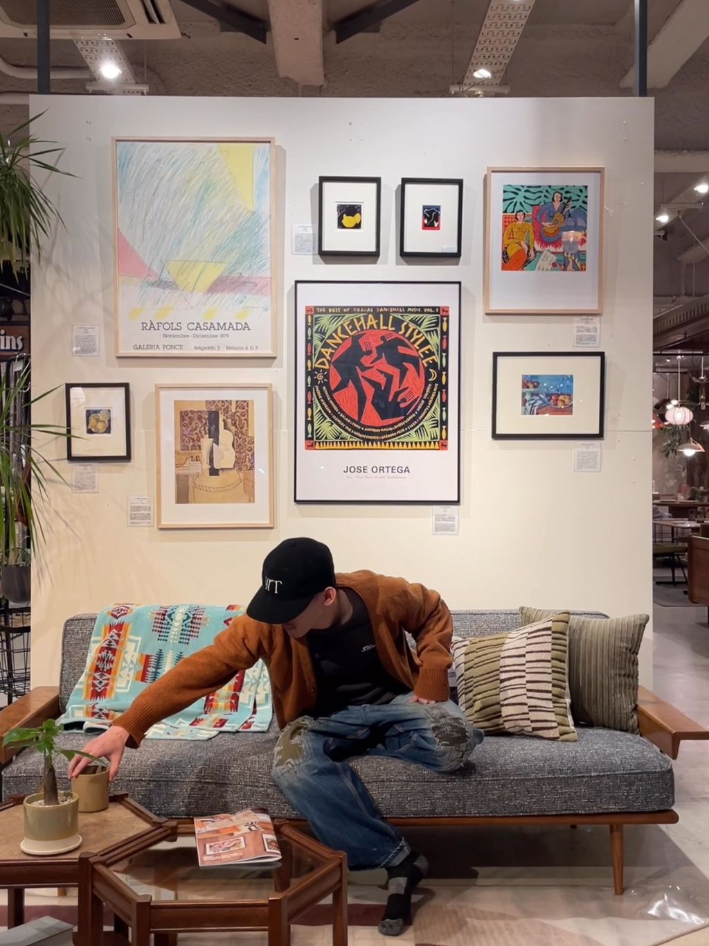 JOURNAL STANDARD FURNITURE