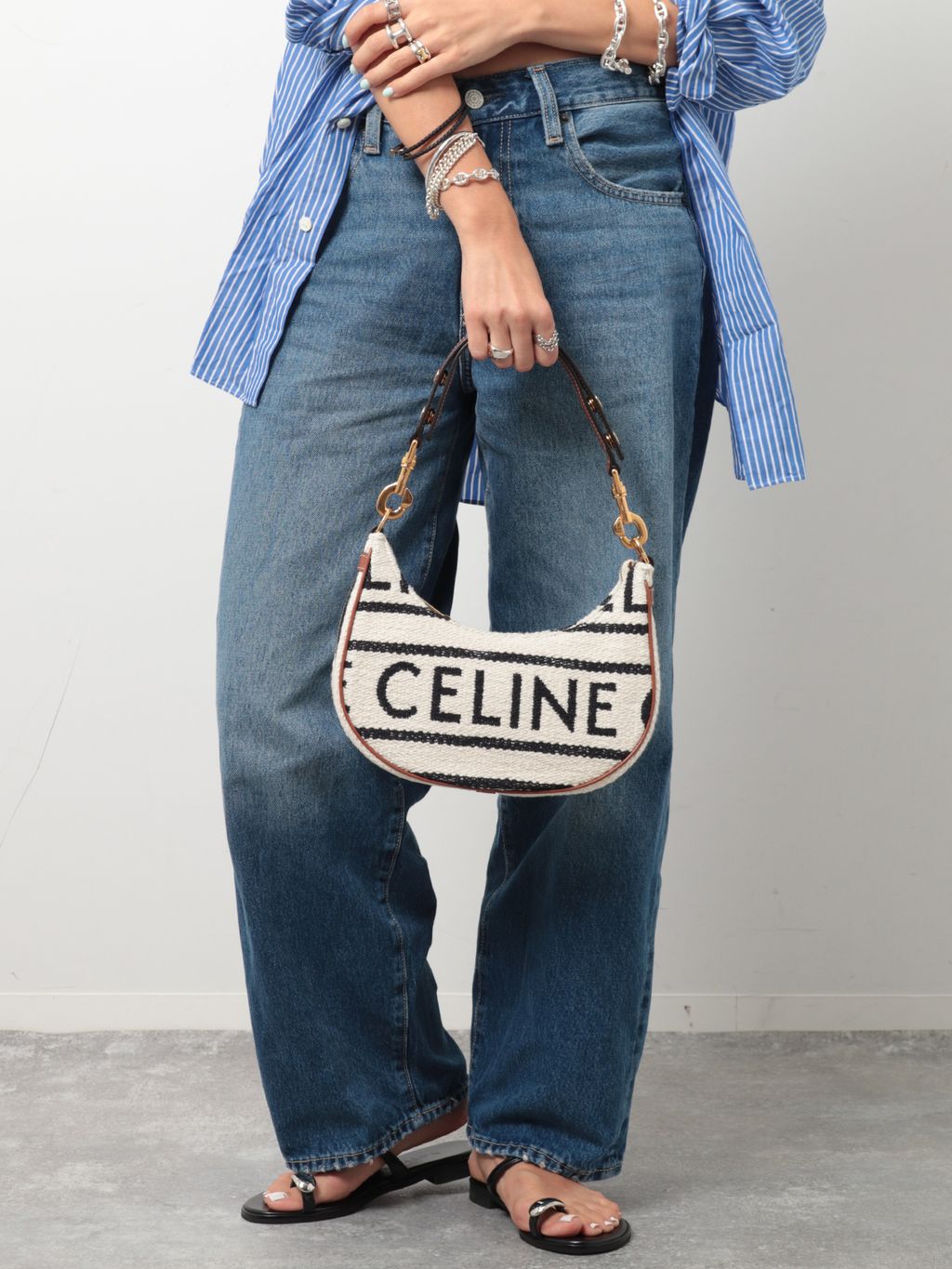 CELINE/セリーヌ】 Ava one shoulder medium logoのコーディネート