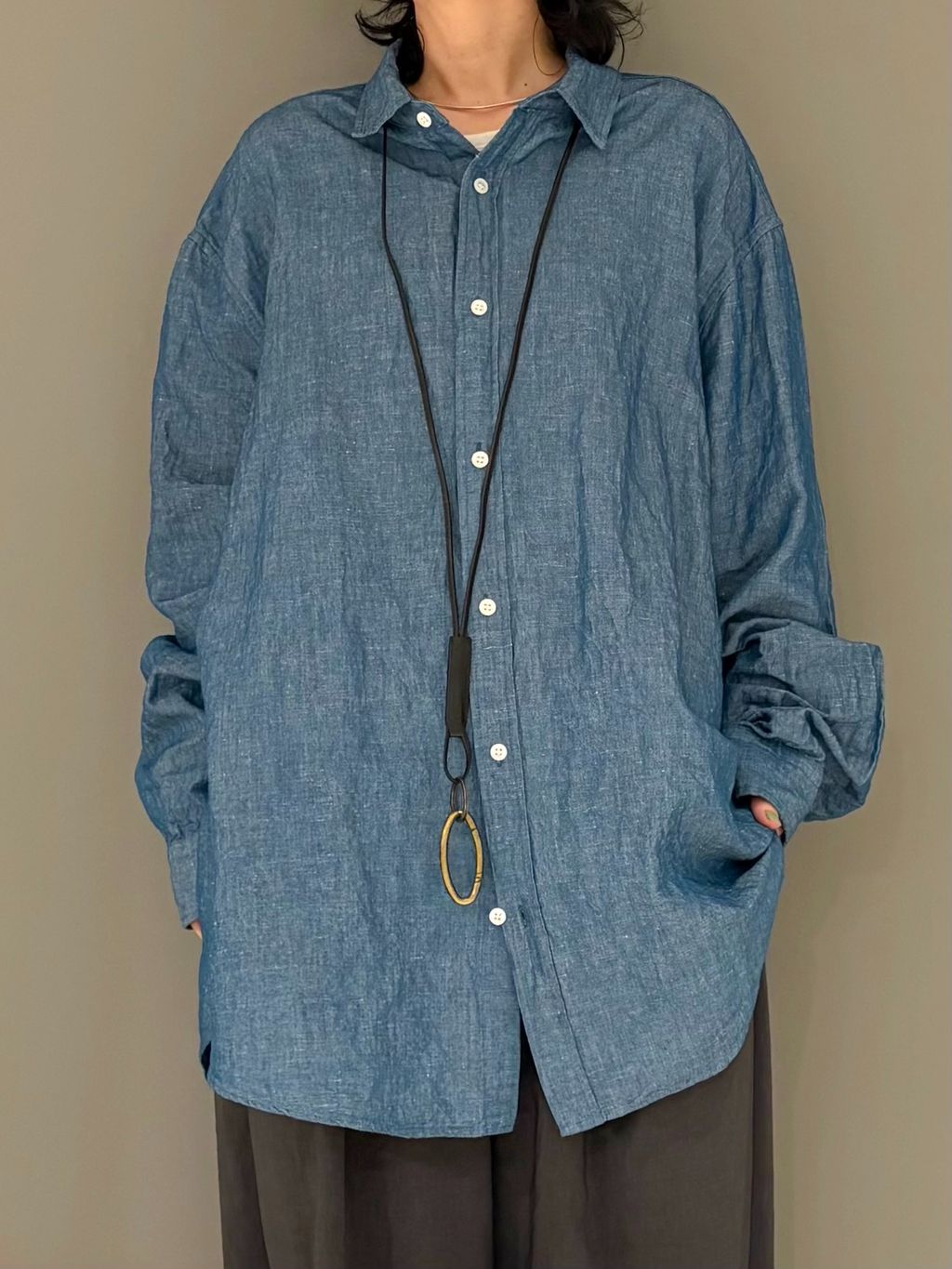 CLシャンブレー Plainシャツのコーディネートスナップ（A.I）｜journal 