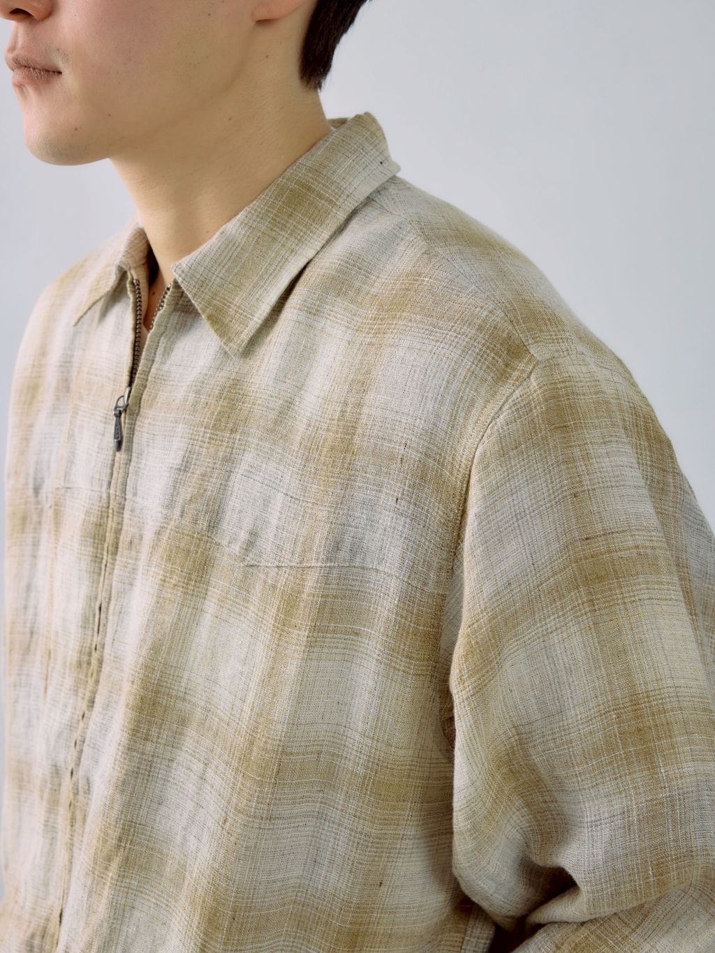 Stead / リネン オンブレ ジップ シャツのコーディネートスナップ