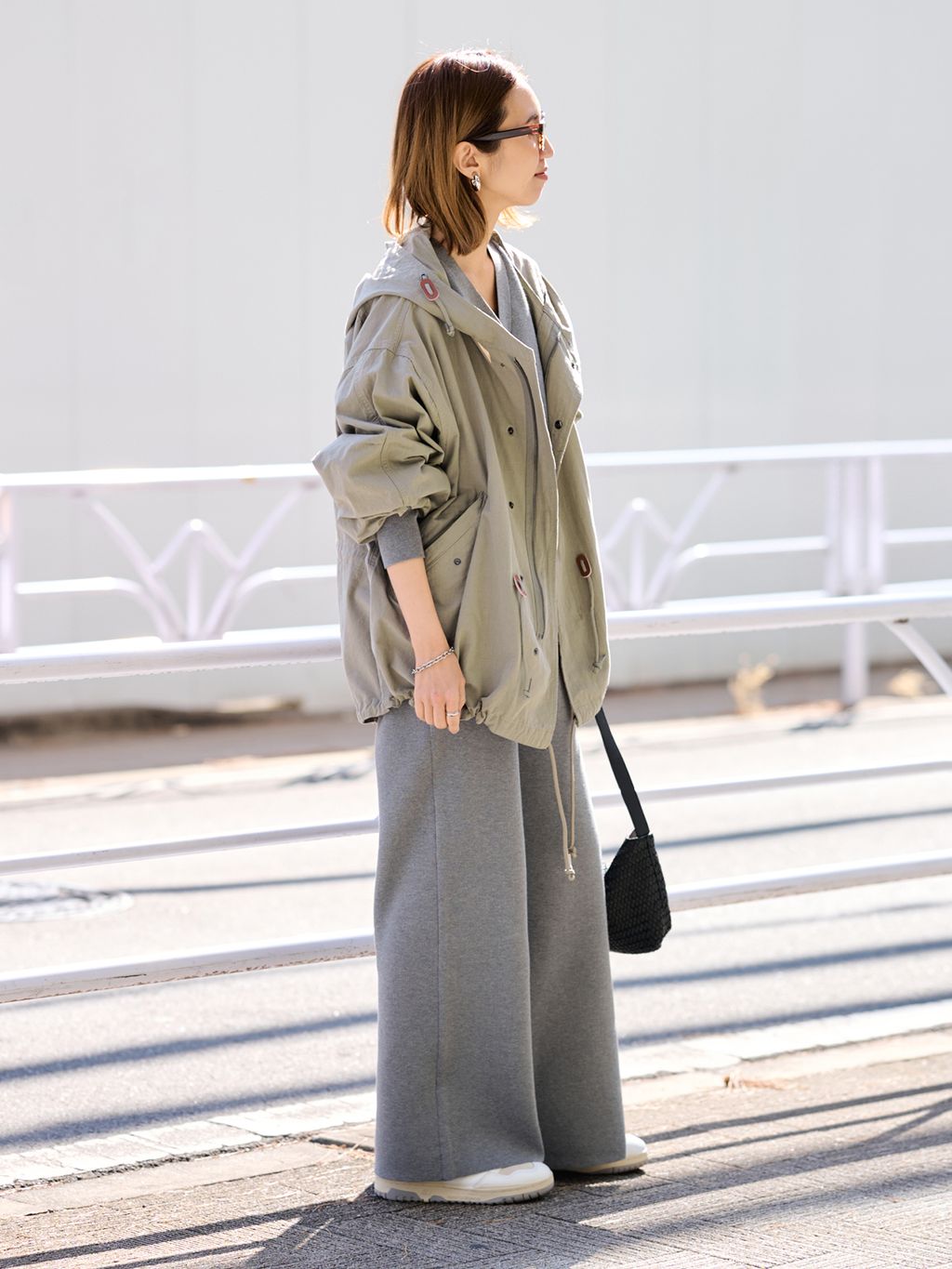 TOP KHAKI/トップカーキ M51ショートパーカーのコーディネートスナップ