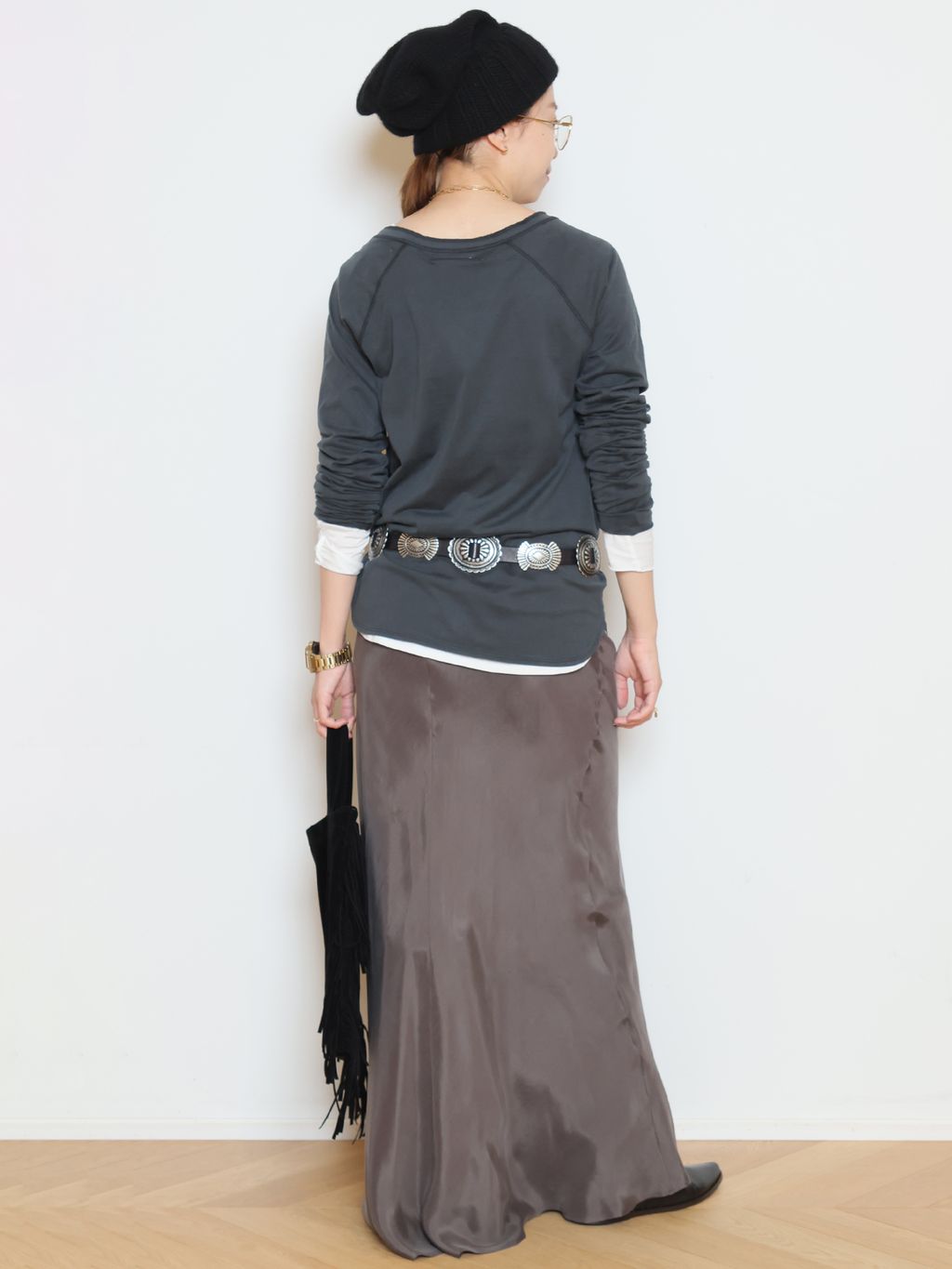 Cupro maxi スカートのコーディネートスナップ（HASE）｜MUSE de