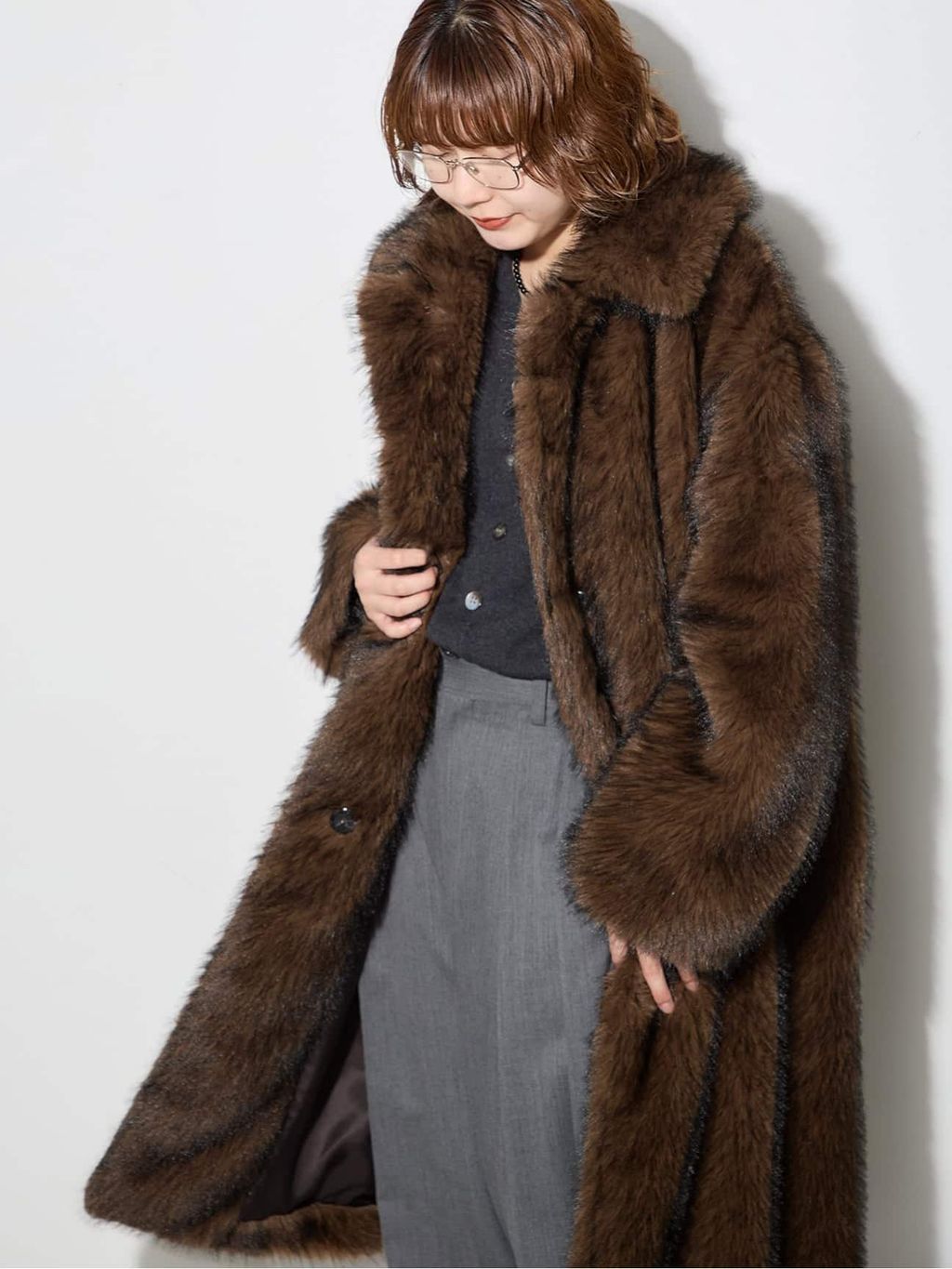 ロングファーコートのコーディネートスナップ（KUROIWA）｜JOURNAL