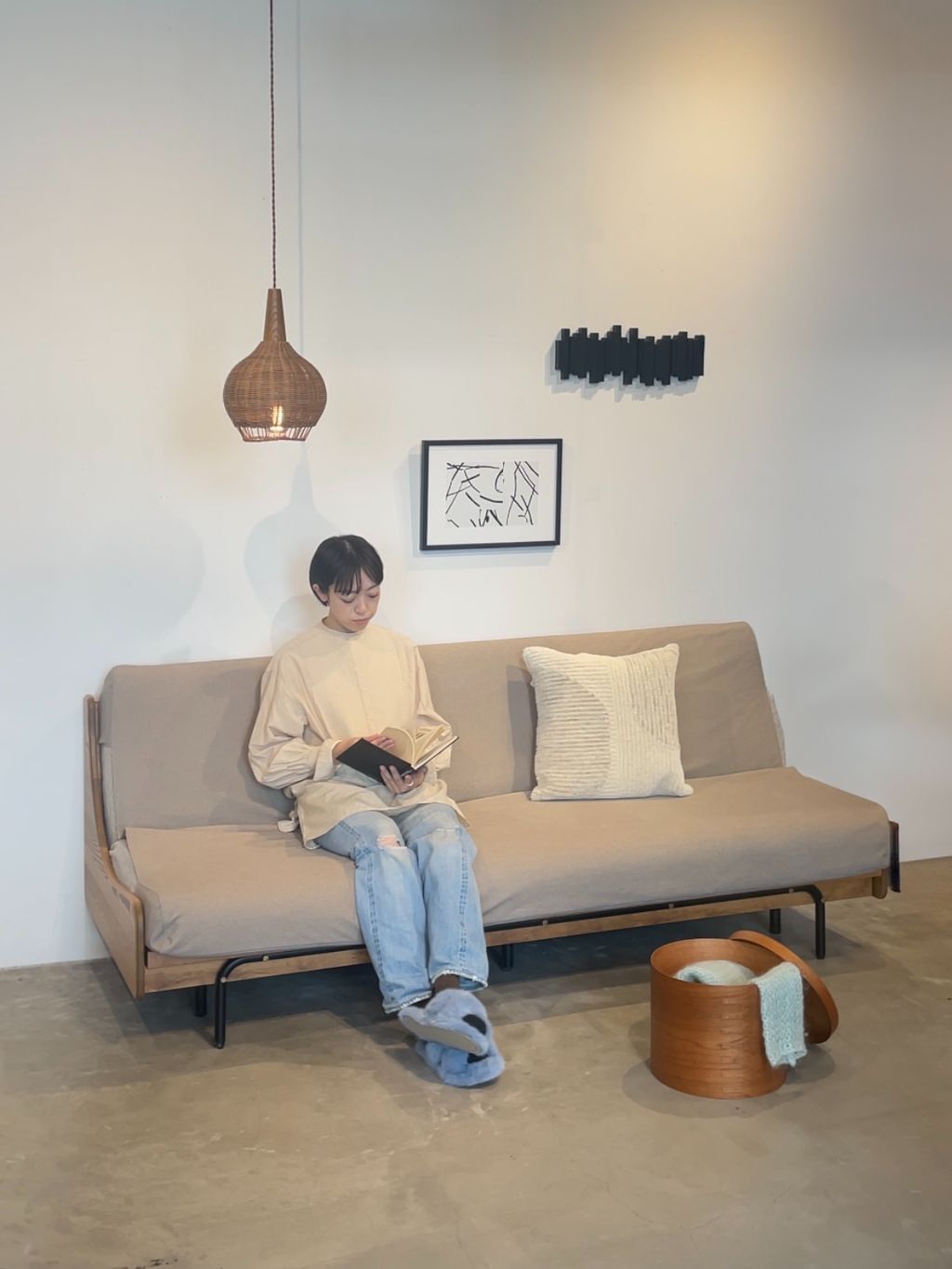 JOURNAL STANDARD FURNITURE