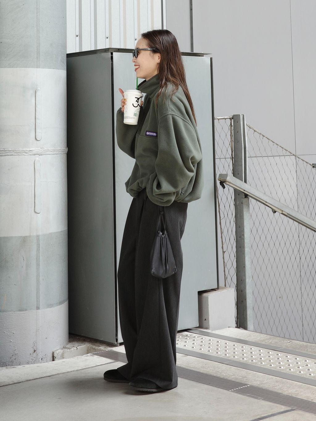ORDINARY タックワイドスラックス セットアップ対応のコーディネート