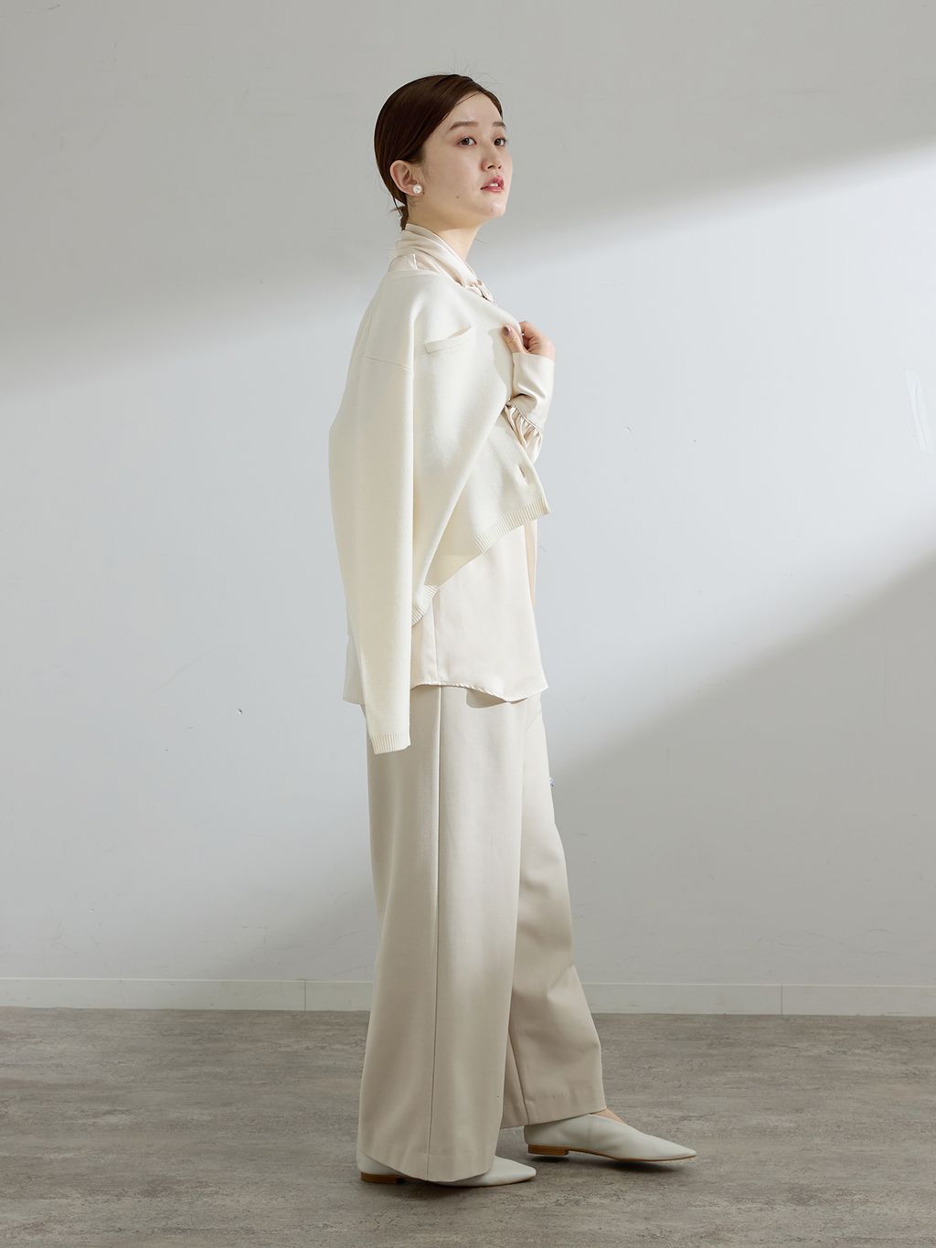 サテンボウタイブラウスのコーディネートスナップ（endo）｜IENA