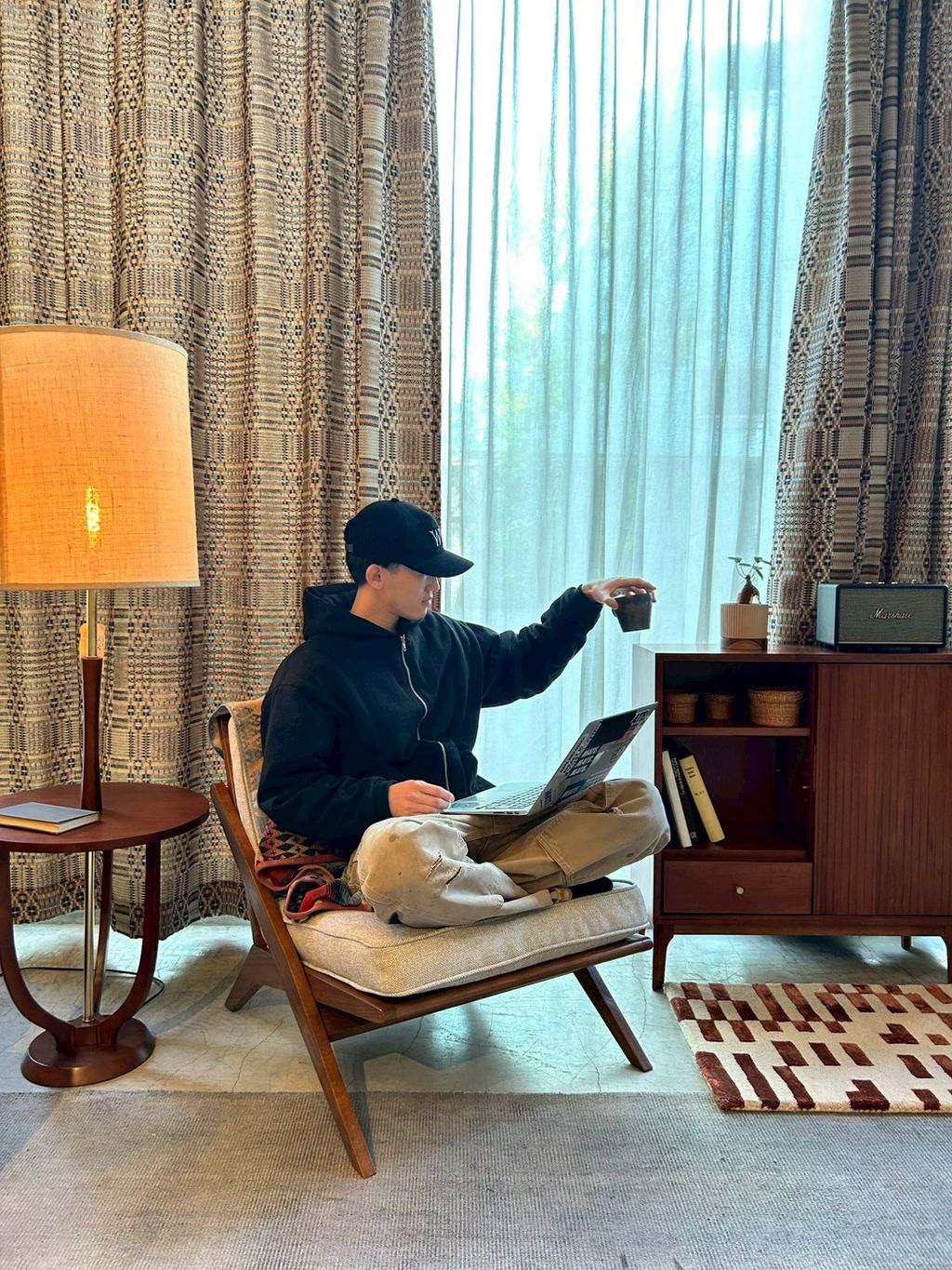 JOURNAL STANDARD FURNITURE