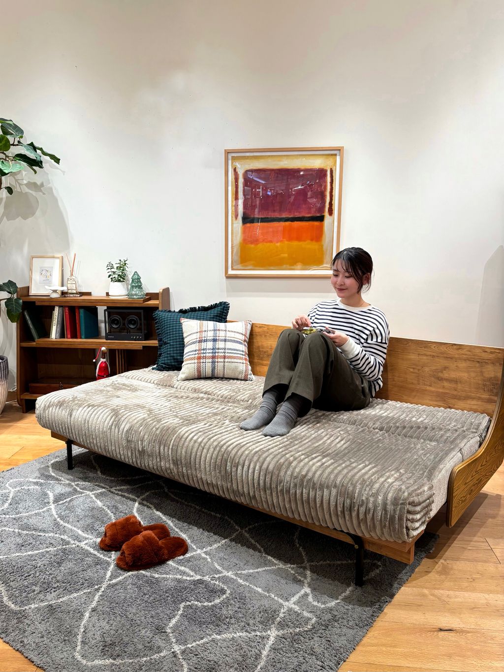 JOURNAL STANDARD FURNITURE