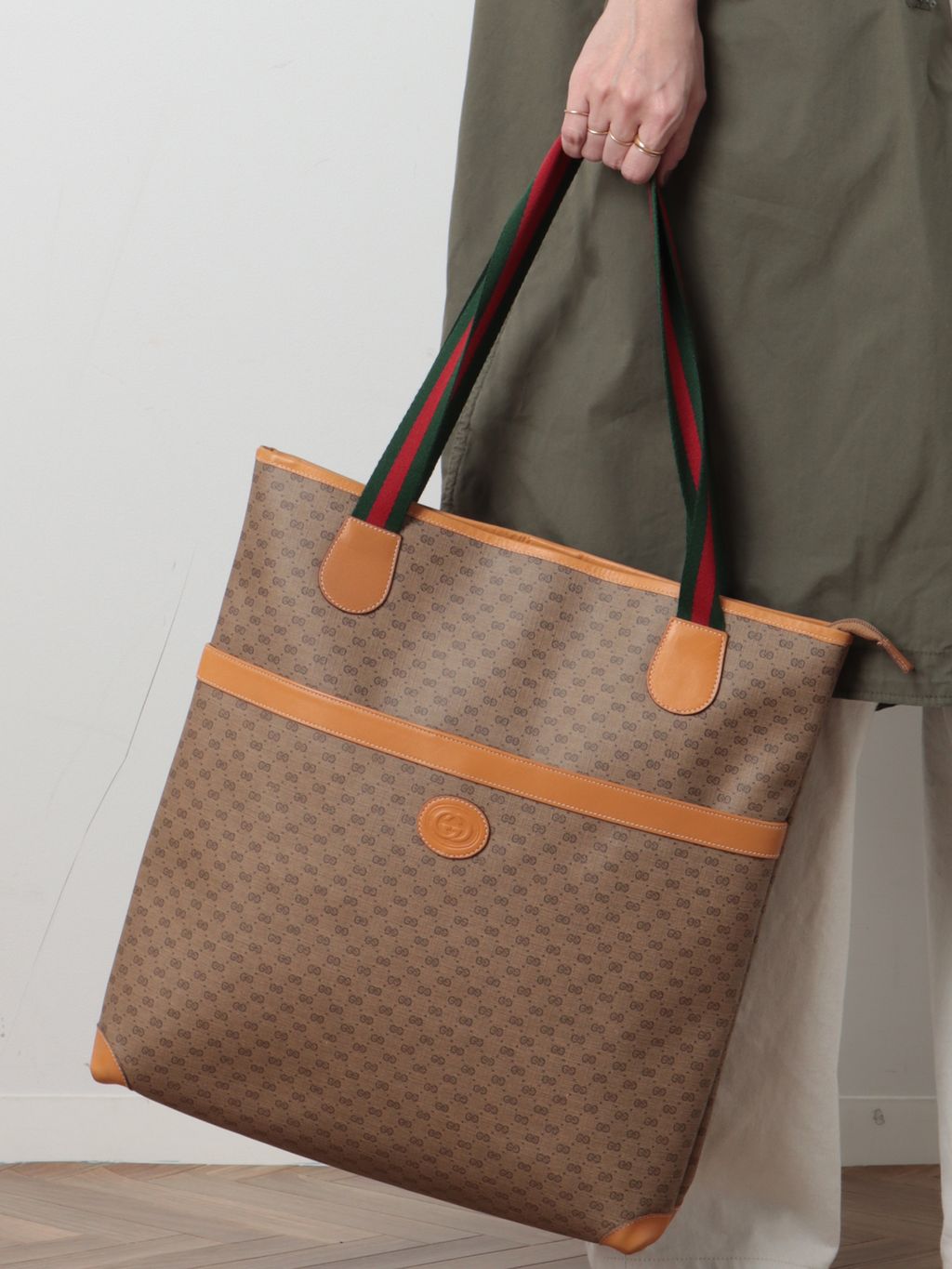 VINTAGE GUCCI/グッチ】トートバッグ micro gg webのコーディネート