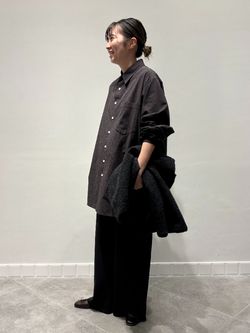 BLACK バイカラーステッチシャツのコーディネートスナップ（maesan 