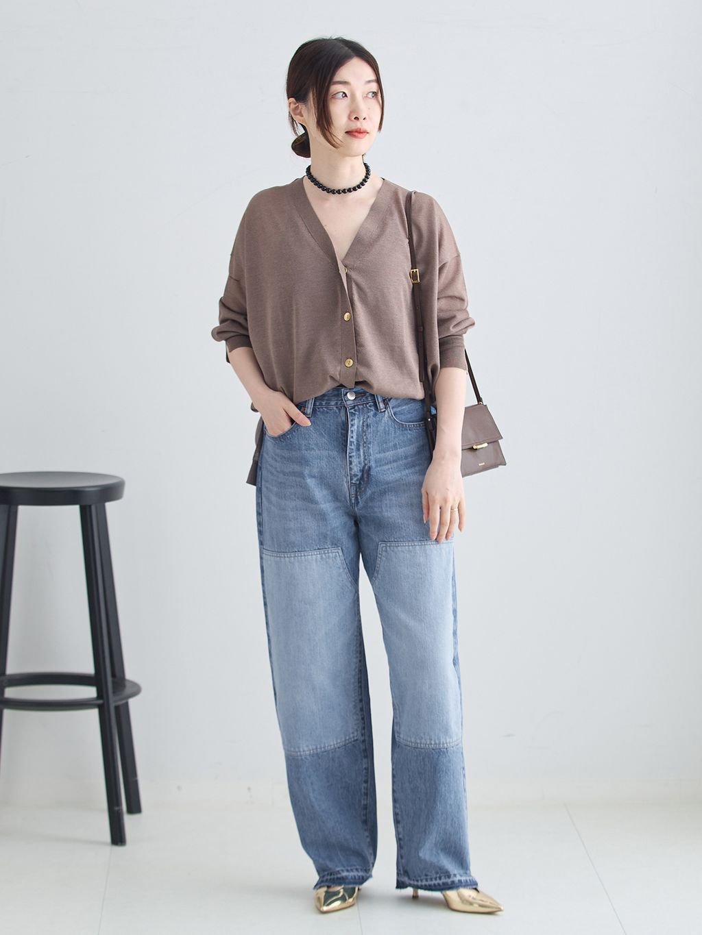 ダブルニーリメイクデニムパンツのコーディネートスナップ（ichikawa