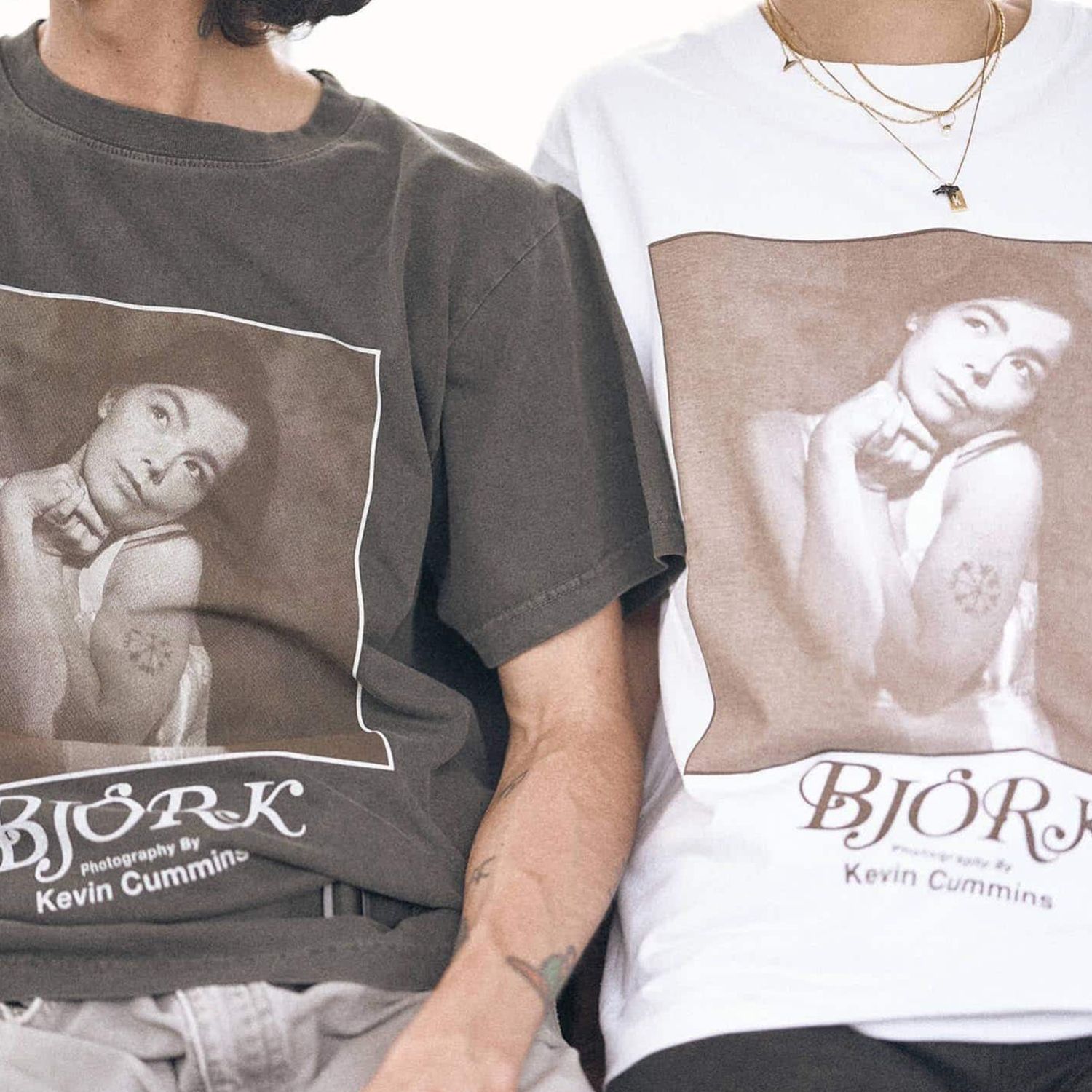 トップス Bjork BJORK × PULP ｜アーカイブフォトを纏う、特別な3型｜PULP｜ブログ